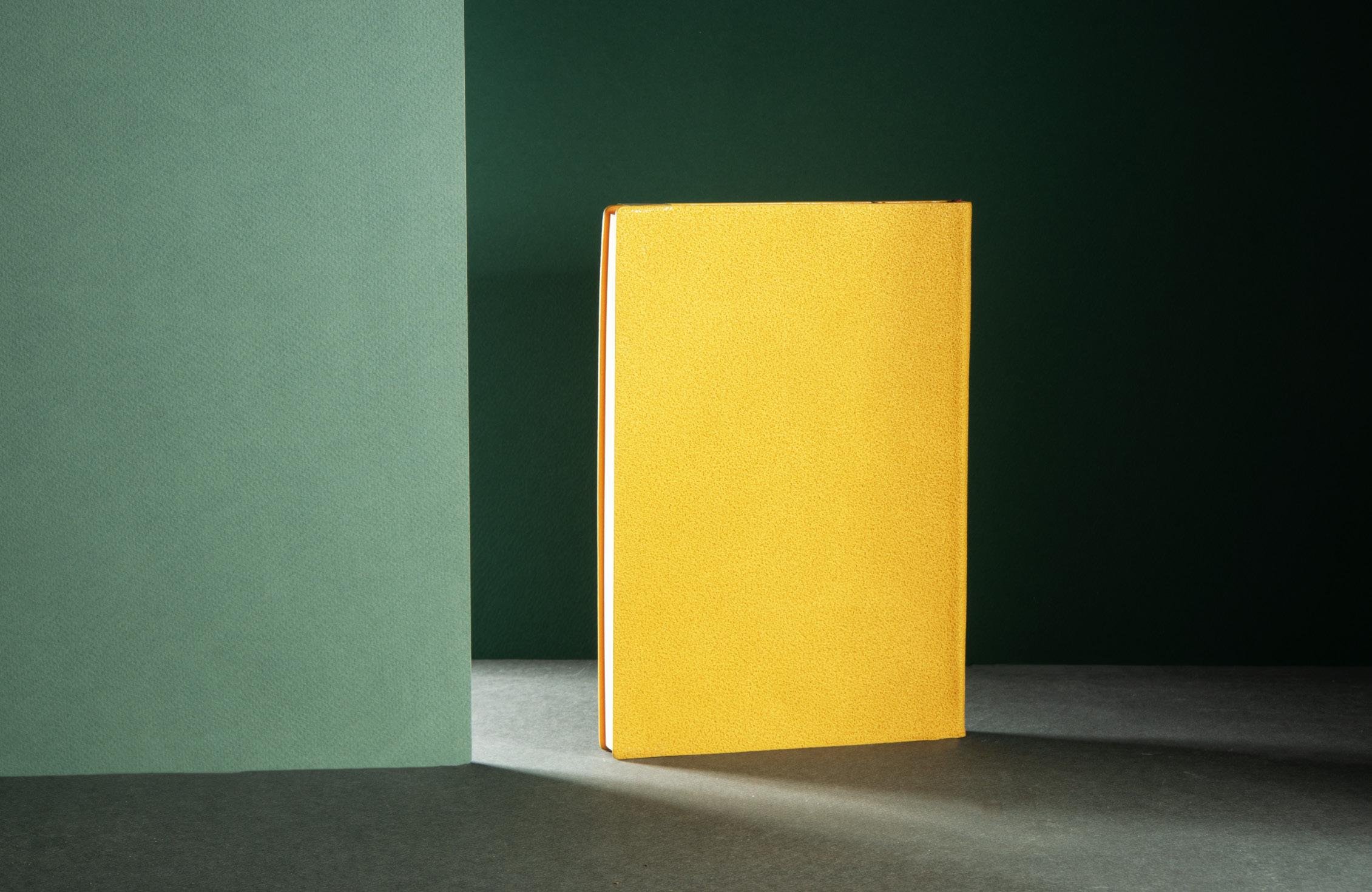 سررسید رقعی مگنتی کد 40817 1 سررسید رقعی مگنتی کد 40817