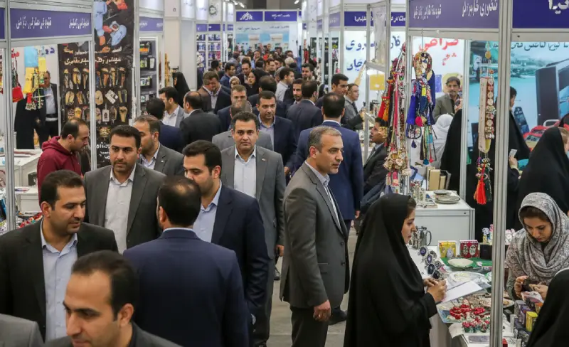 فروش به سبک کتیبه ناجی؛ چگونه بدون حراج کردن، سودآوری کسبوکارمان را حفظ کنیم؟ 2 ۳. پرسنال برندینگ مدیر؛ لنگر اعتماد در طوفان قیمتها